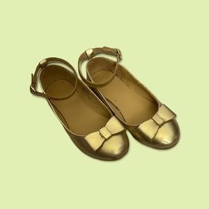 Janie and Jack gold flat with strap and bow